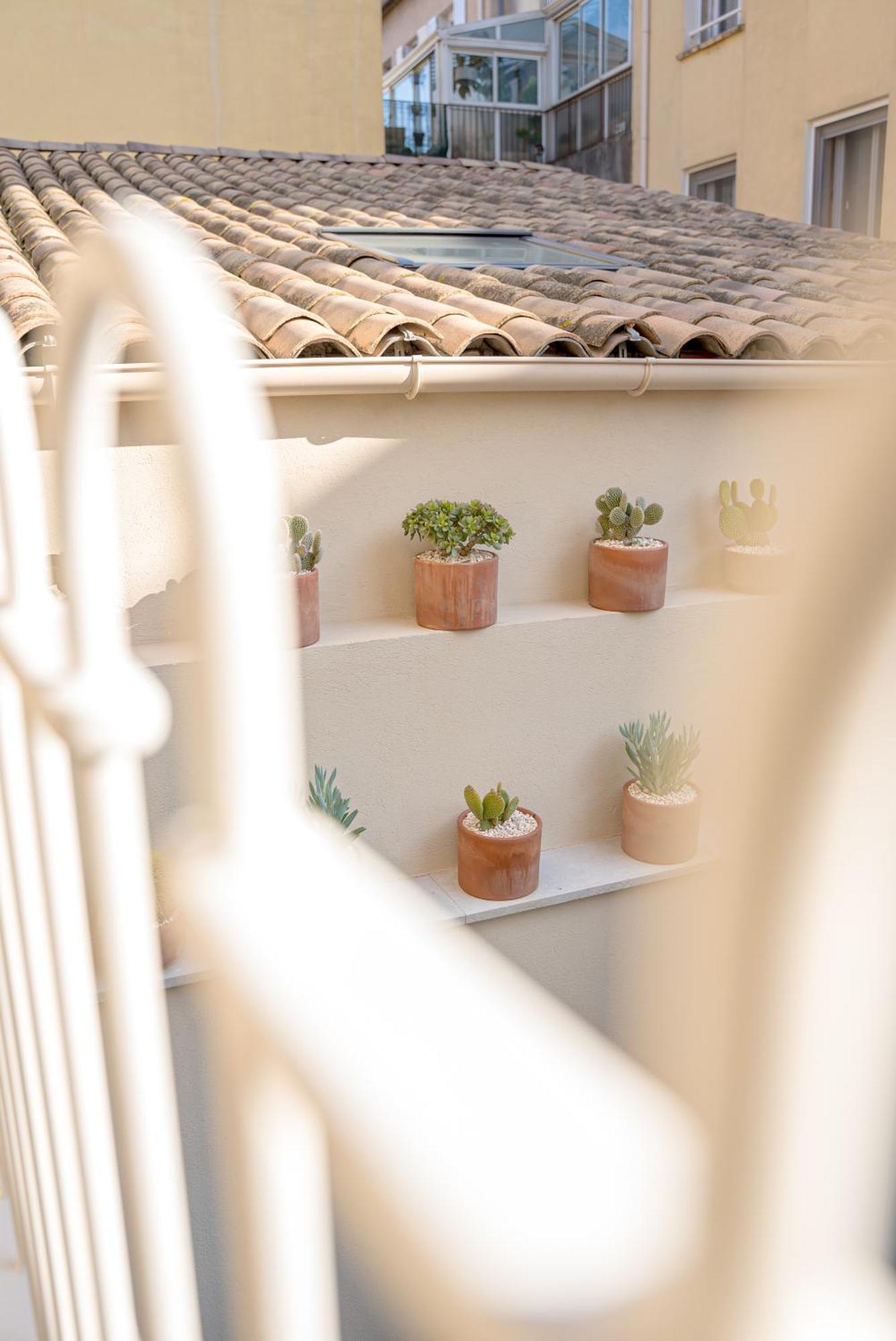 Studios Raffines Avec Terrasses - Plages, Ville Et Gare A Pied - Maison Raphael แซ็งต์-ราฟาเอล ภายนอก รูปภาพ